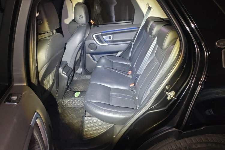 Used Land Rover Discovery Sport 2018 240 PS SE Version Left Rear Seat