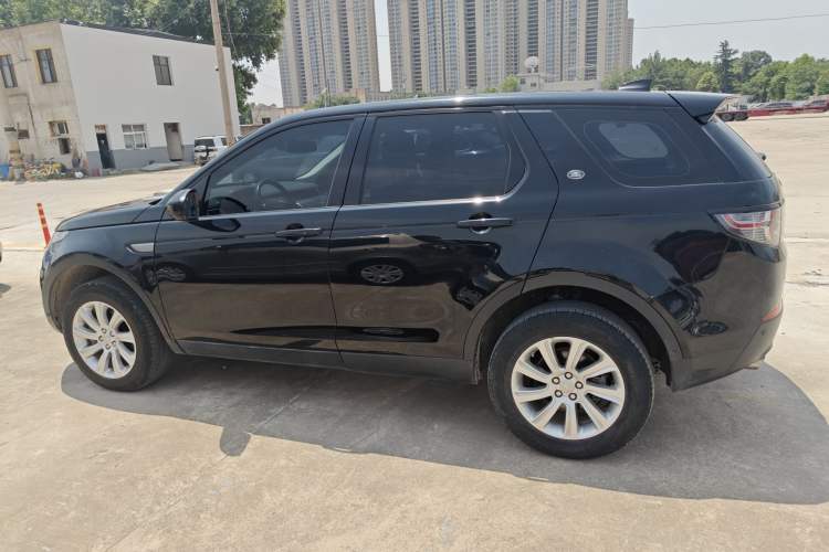 Used Land Rover Discovery Sport 2018 240 PS SE Version Left Side