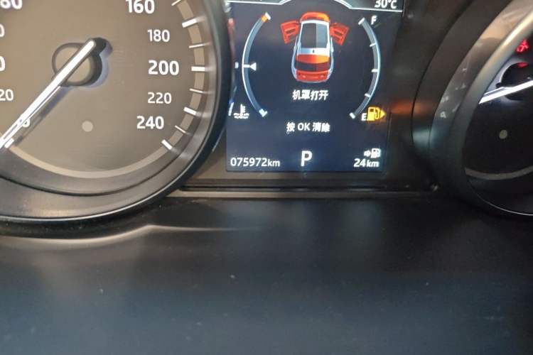 Used Land Rover Discovery Sport 2018 240 PS SE Version Odometer Close Up