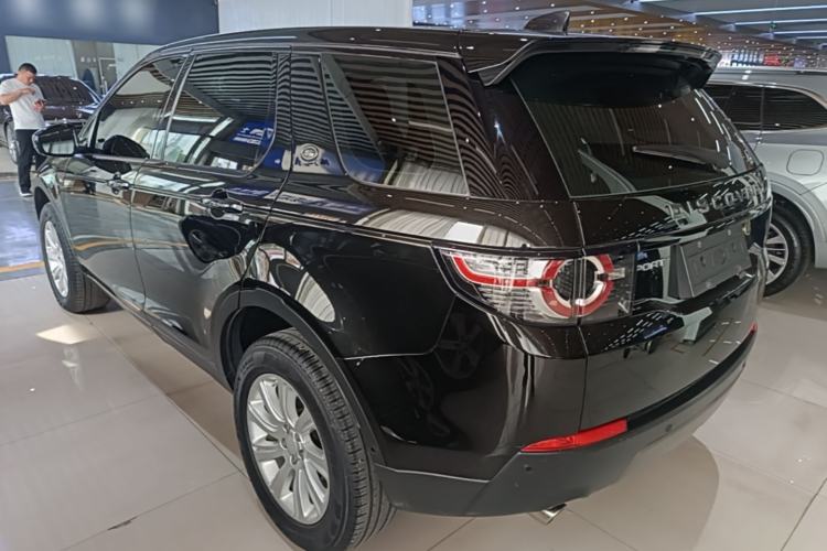 Used Land Rover Discovery Sport 2018 240 PS SE Version Rear Left 45 Deg