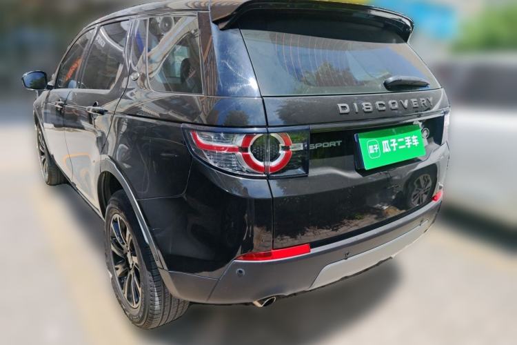Used Land Rover Discovery Sport 2018 240 PS SE Version Rear Left 45 Deg