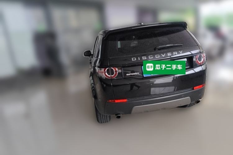 Used Land Rover Discovery Sport 2018 240 PS SE Version Rear Left 45 Deg