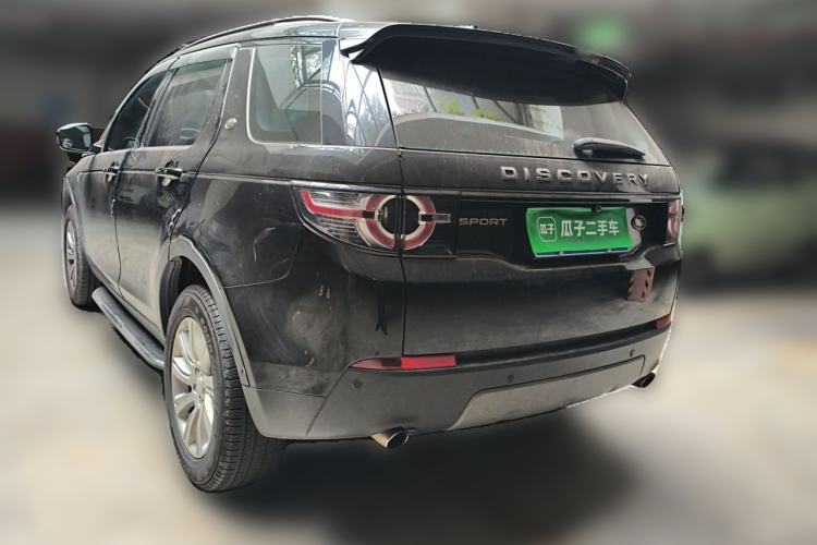 Used Land Rover Discovery Sport 2018 240 PS SE Version Rear Left 45 Deg