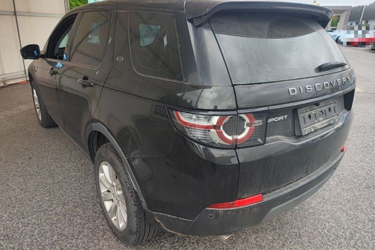Used Land Rover Discovery Sport 2018 240 PS SE Version Rear Left 45 Deg