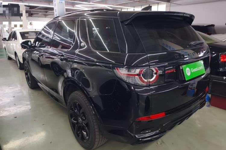 Used Land Rover Discovery Sport 2018 240 PS HSE Version Rear Left 45 Deg