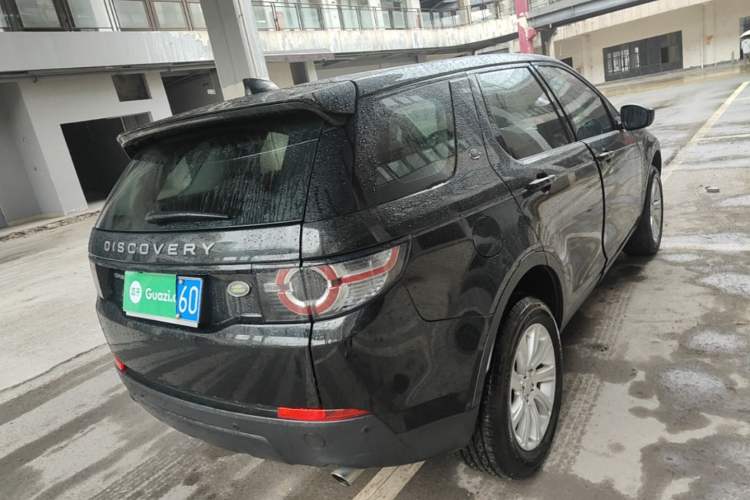 Used Land Rover Discovery Sport 2018 240 PS PURE Edition Rear Right 45 Deg