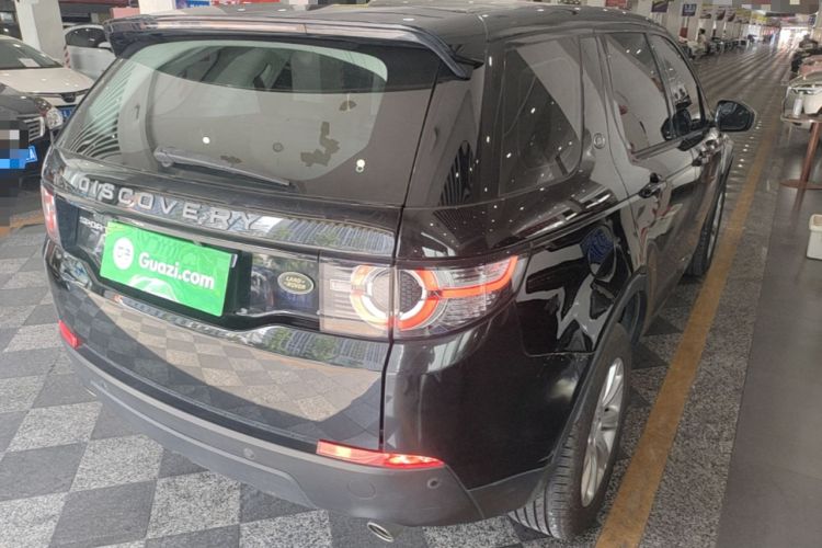 Used Land Rover Discovery Sport 2018 240 PS PURE Edition Rear Right 45 Deg