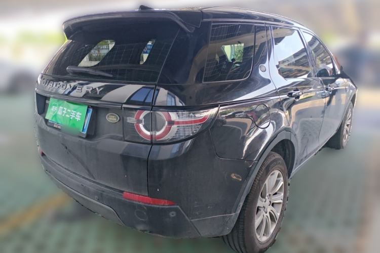 Used Land Rover Discovery Sport 2018 240 PS SE Version Rear Right 45 Deg