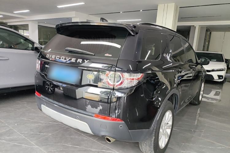 Used Land Rover Discovery Sport 2018 240 PS SE Version Rear Right 45 Deg