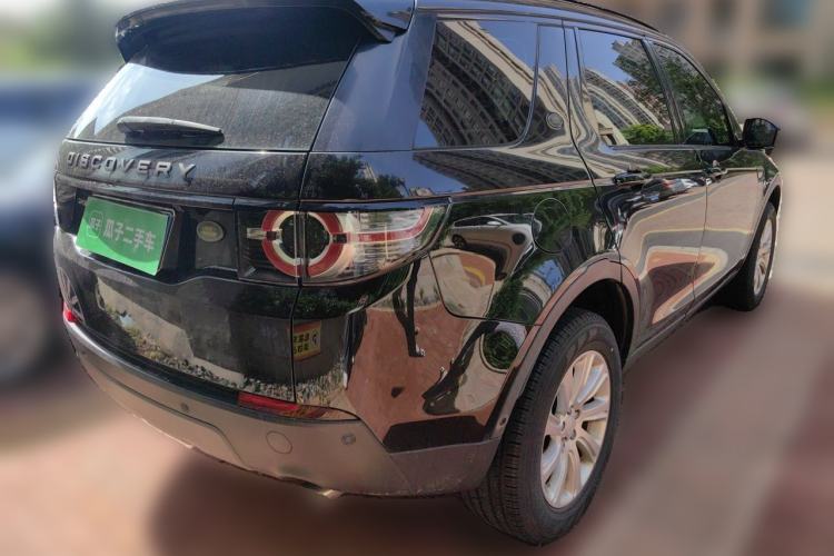 Used Land Rover Discovery Sport 2018 240 PS SE Version Rear Right 45 Deg