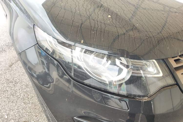 Used Land Rover Discovery Sport 2018 240 PS SE Version Right Front Headlight