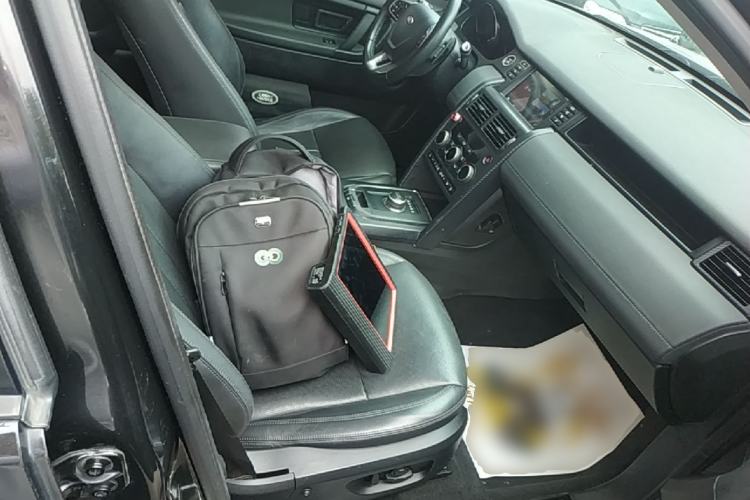 Used Land Rover Discovery Sport 2018 240 PS SE Version Right Front Seat