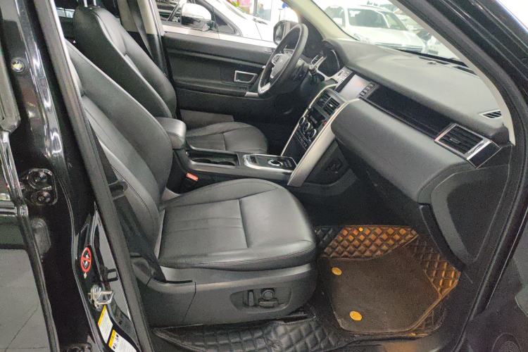 Used Land Rover Discovery Sport 2018 240 PS SE Version Right Front Seat