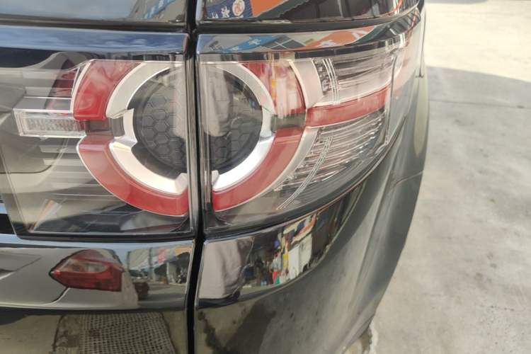Used Land Rover Discovery Sport 2018 240 PS SE Version Right Rear Taillight