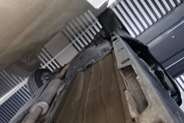Used Land Rover Discovery Sport 2018 240 PS SE Version Right Side Sill