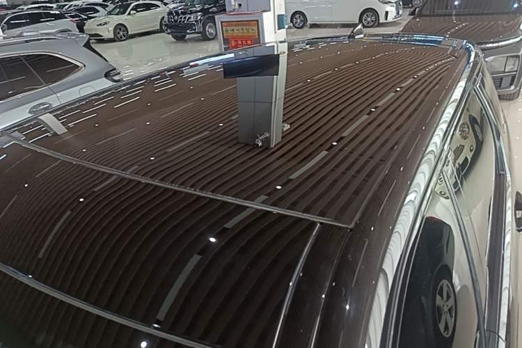 Used Land Rover Discovery Sport 2018 240 PS SE Version Roof