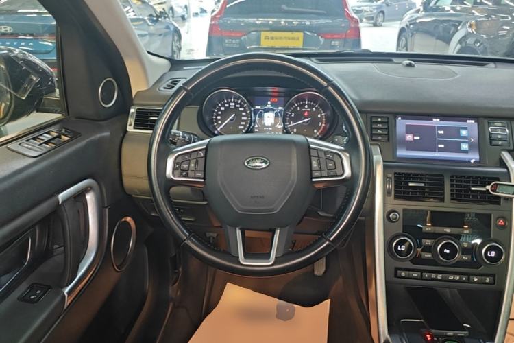 Used Land Rover Discovery Sport 2018 240 PS SE Version Steering Wheel