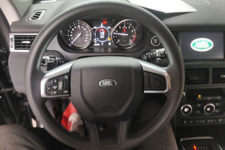 Used Land Rover Discovery Sport 2018 240 PS PURE Edition Steering Wheel