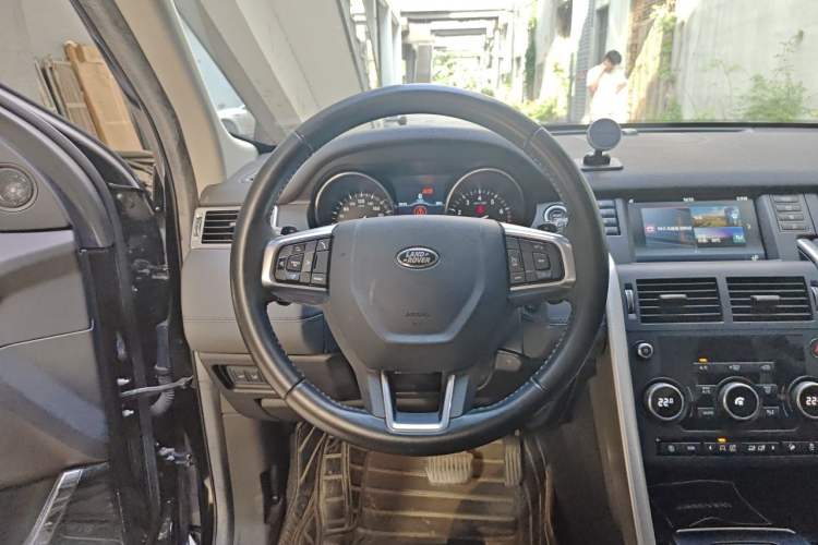 Used Land Rover Discovery Sport 2018 240 PS SE Version Steering Wheel