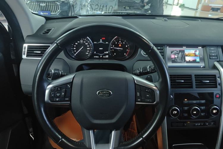 Used Land Rover Discovery Sport 2018 240 PS SE Version Steering Wheel