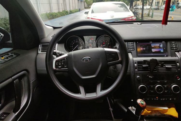 Used Land Rover Discovery Sport 2018 240 PS PURE Edition Steering Wheel