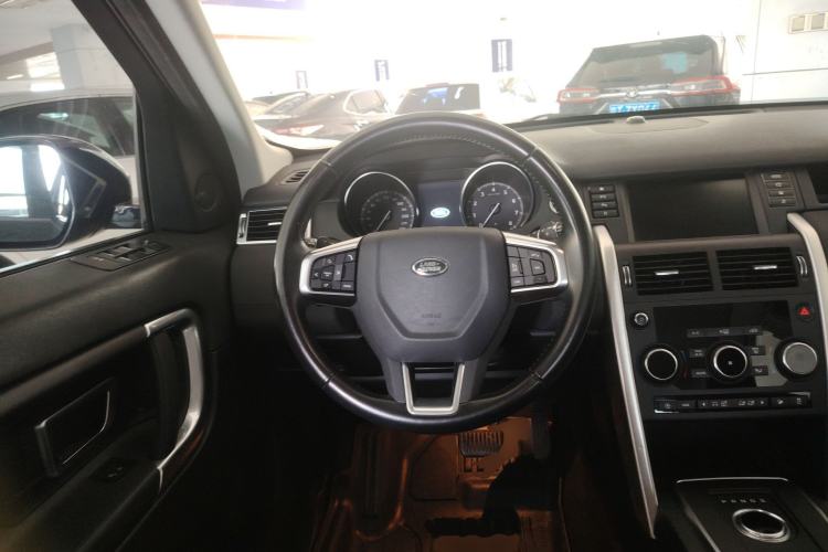 Used Land Rover Discovery Sport 2018 240 PS SE Version Steering Wheel