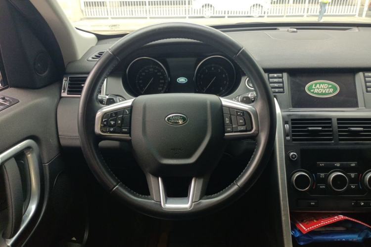 Used Land Rover Discovery Sport 2018 240 PS SE Version Steering Wheel