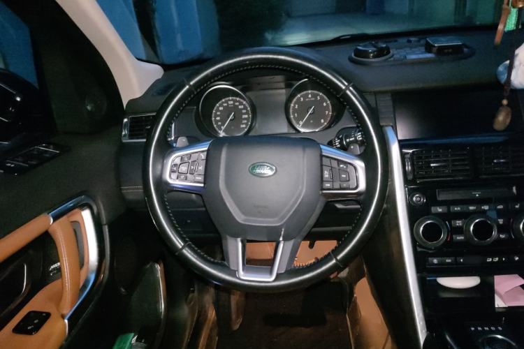 Used Land Rover Discovery Sport 2018 240 PS HSE LUXURY Edition Steering Wheel