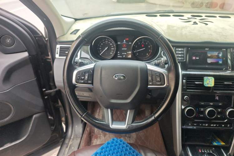 Used Land Rover Discovery Sport 2018 240 PS SE Version Steering Wheel