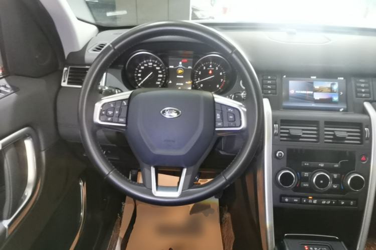 Used Land Rover Discovery Sport 2018 240 PS SE Version Steering Wheel