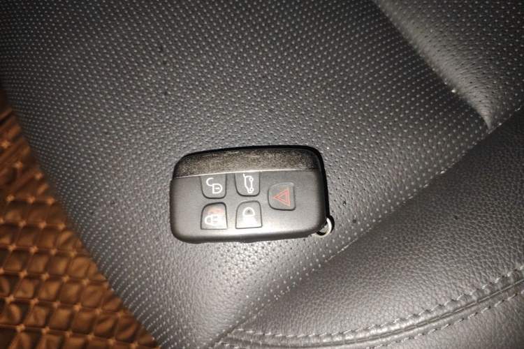 Used Land Rover Discovery Sport 2018 240 PS HSE Version Vehicle Key