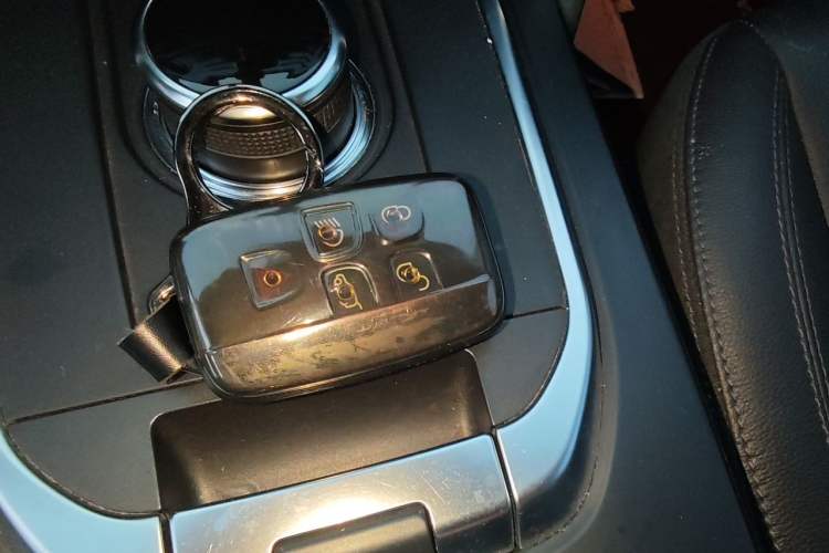 Used Land Rover Discovery Sport 2018 240 PS SE Version Vehicle Key