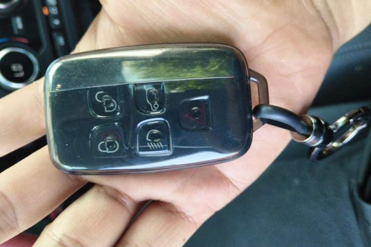 Used Land Rover Discovery Sport 2018 240 PS HSE Version Vehicle Key