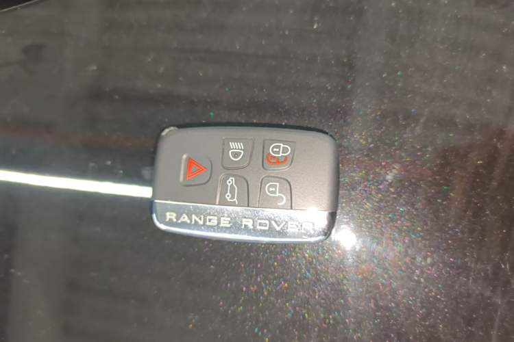 Used Land Rover Discovery Sport 2018 240 PS HSE Version Vehicle Key