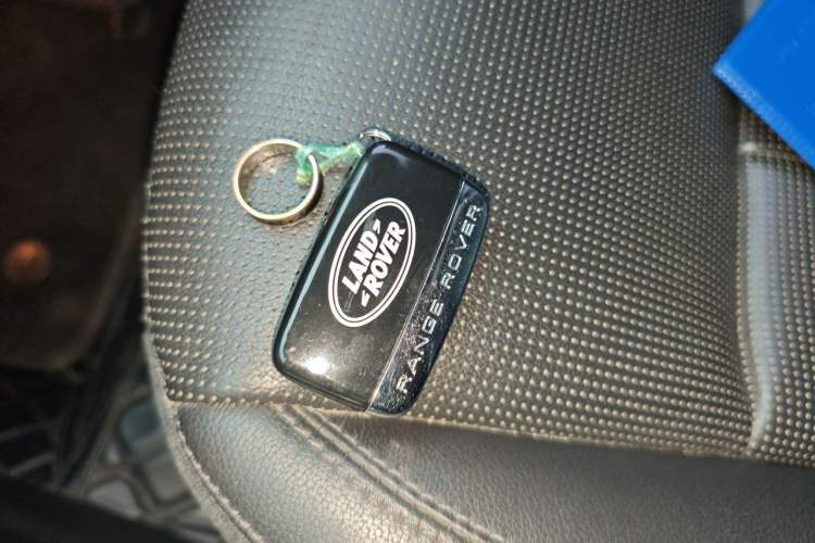 Used Land Rover Discovery Sport 2018 240 PS HSE Version Vehicle Key
