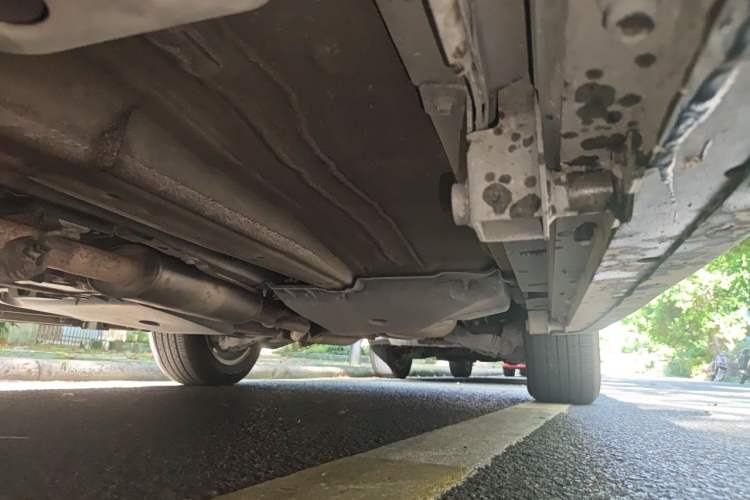 Used Land Rover Discovery Sport 2018 240 PS SE Version Chassis Front Left