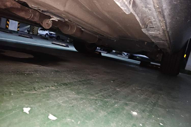 Used Land Rover Discovery Sport 2018 240 PS SE Version Chassis Front Left