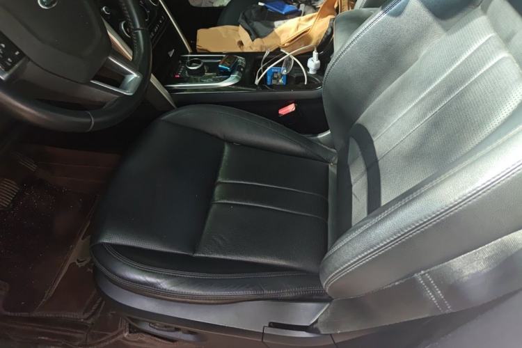 Used Land Rover Discovery Sport 2018 240 PS SE Version Left Front Seat
