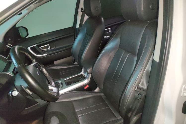 Used Land Rover Discovery Sport 2018 240 PS SE Version Left Front Seat