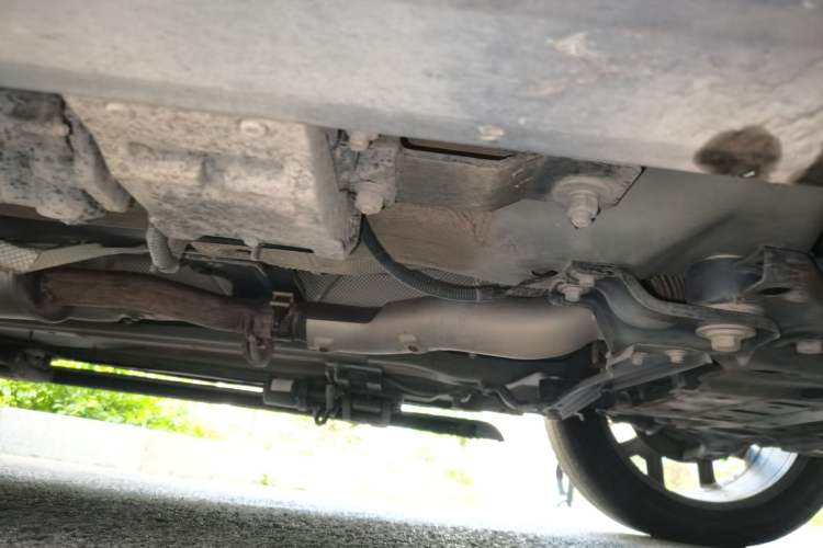 Used Land Rover Discovery Sport 2018 240 PS SE Version Chassis Front Right