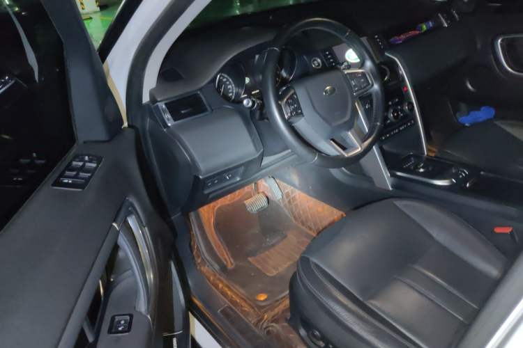 Used Land Rover Discovery Sport 2018 240 PS SE Version Driver Seat
