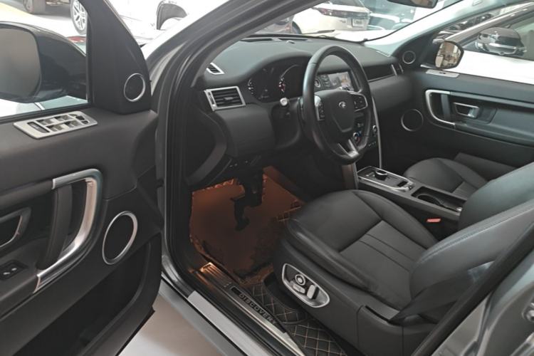 Used Land Rover Discovery Sport 2018 240 PS SE Version Driver Seat