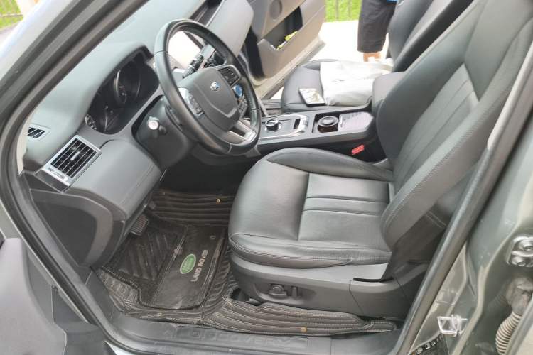 Used Land Rover Discovery Sport 2018 240 PS SE Version Driver Seat