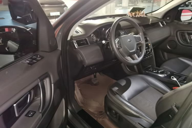 Used Land Rover Discovery Sport 2018 200 PS PURE Edition Driver Seat