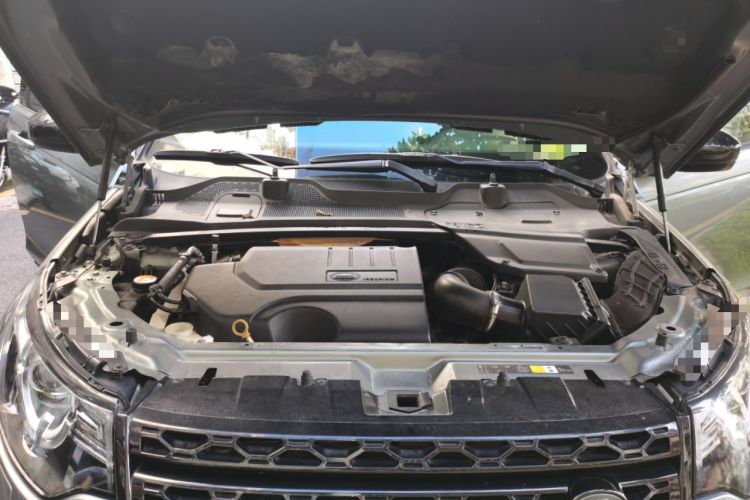 Used Land Rover Discovery Sport 2018 240 PS SE Version Engine Bay