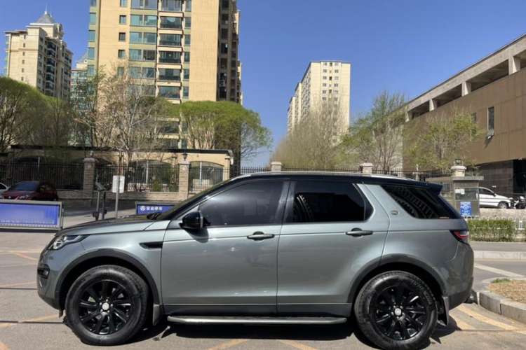 Used Land Rover Discovery Sport 2018 240 PS SE Version Exterior 3