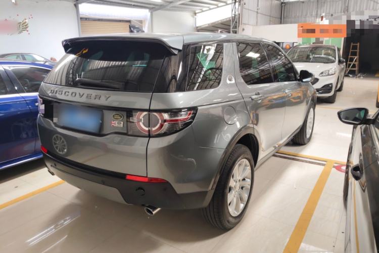 Used Land Rover Discovery Sport 2018 240 PS SE Version Exterior 3