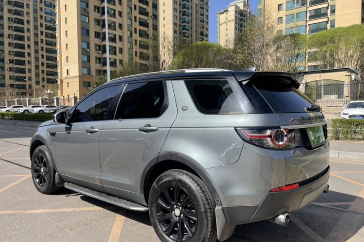 Used Land Rover Discovery Sport 2018 240 PS SE Version Exterior 4