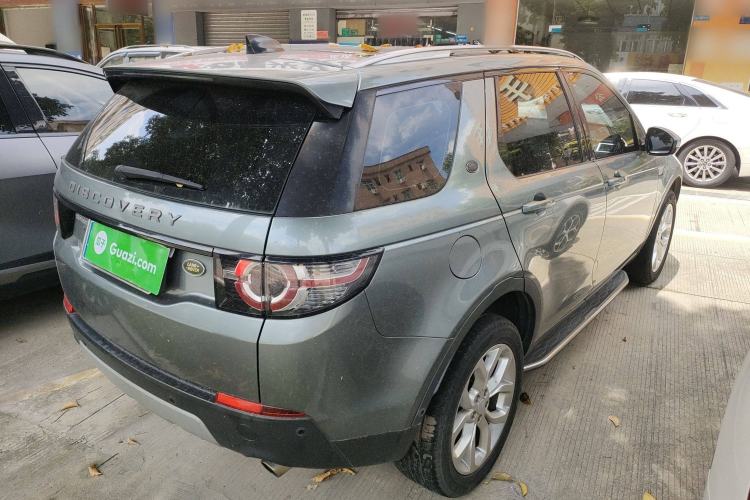 Used Land Rover Discovery Sport 2018 240 PS HSE LUXURY Edition Exterior 5