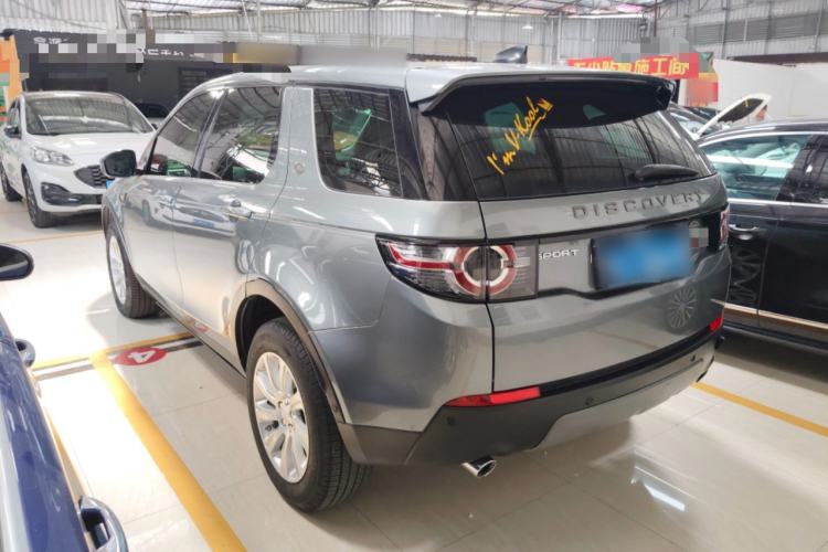 Used Land Rover Discovery Sport 2018 240 PS SE Version Exterior 5